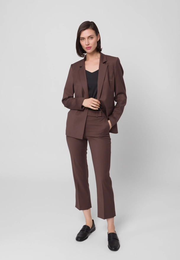 Brązowe cygaretki ⅞