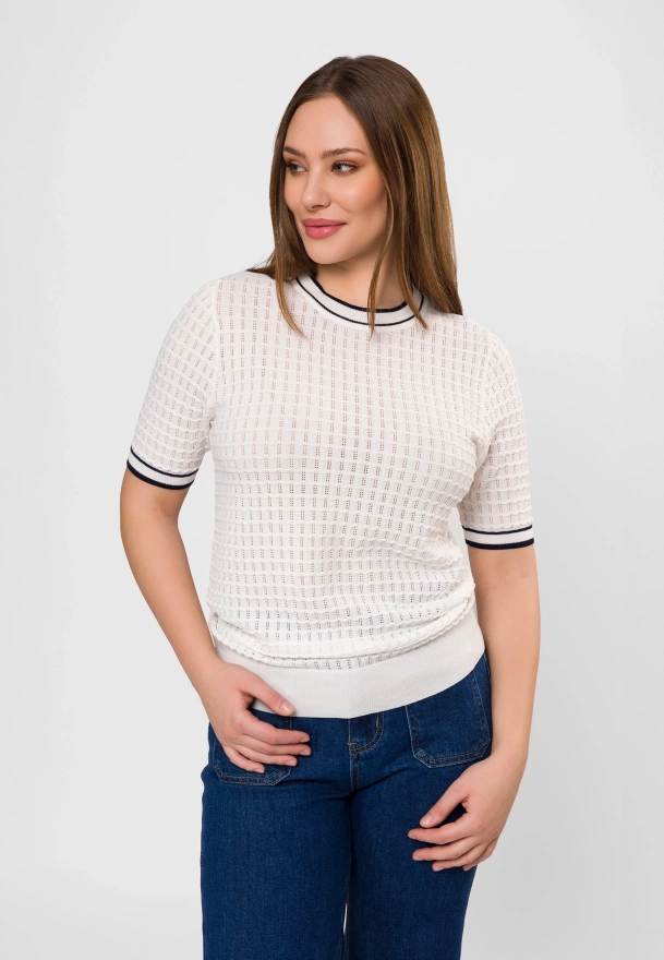 Ecru bluzka o oryginalnej strukturze