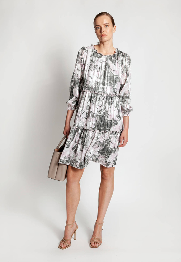 Luźna sukienka boho w kwiaty