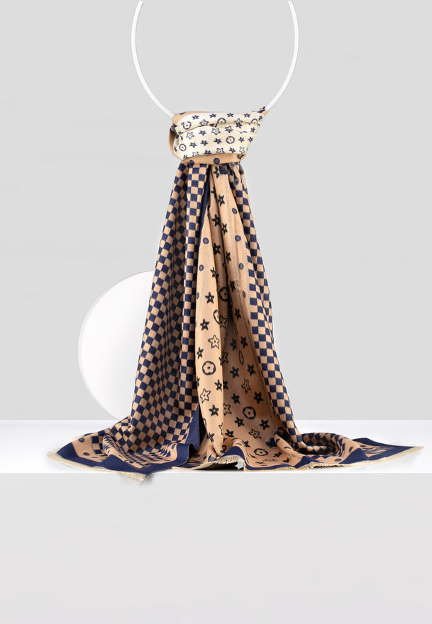 Granatowo-beżowy szal w oryginalny wzór