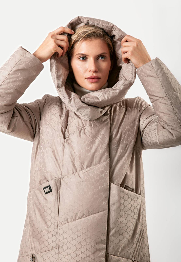 Beżowa kurtka z żakardowej tkaniny