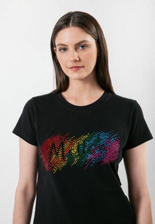 Czarny t-shirt z kolorową aplikacją