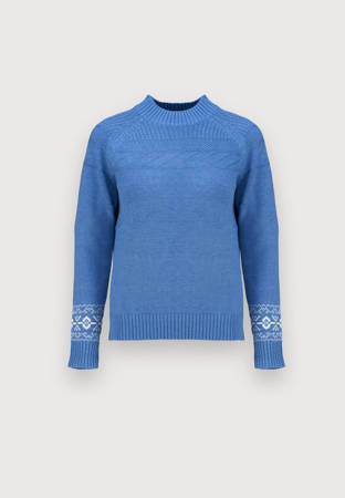 Niebieski sweter z motywem zimowym